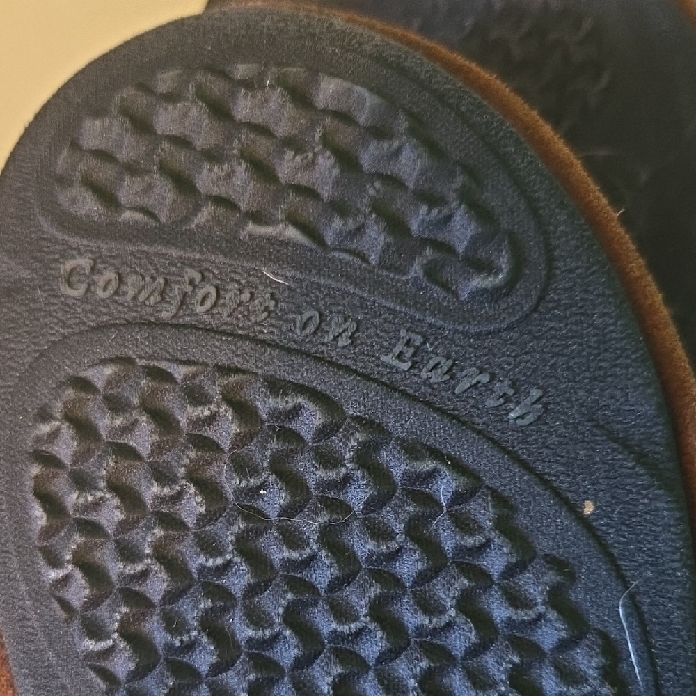 Acorn Black and Brown Owl Slippers - Picture 7 of 8